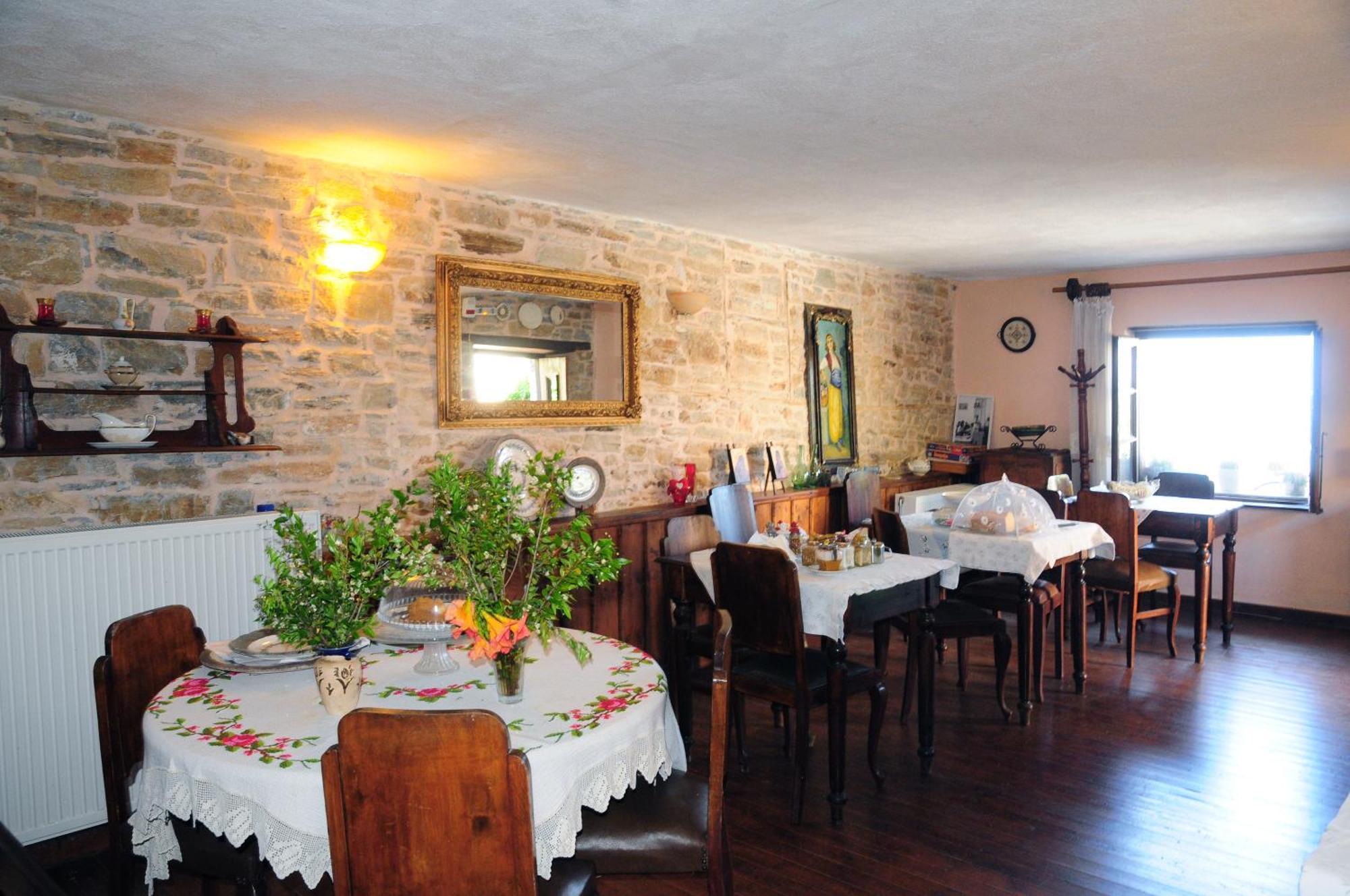 Archontiko Parisis Hotel Láfkosz Kültér fotó