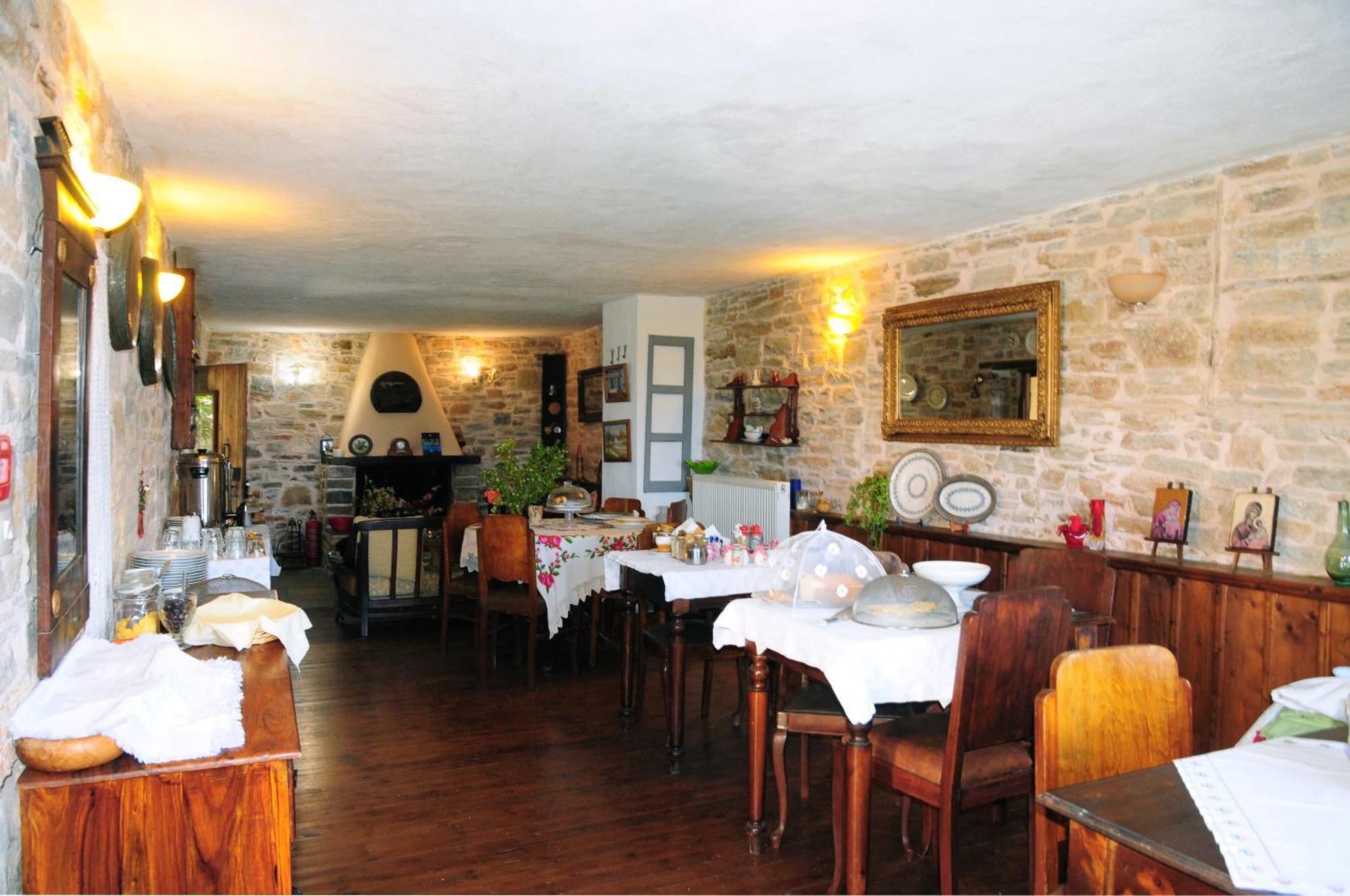 Archontiko Parisis Hotel Láfkosz Kültér fotó