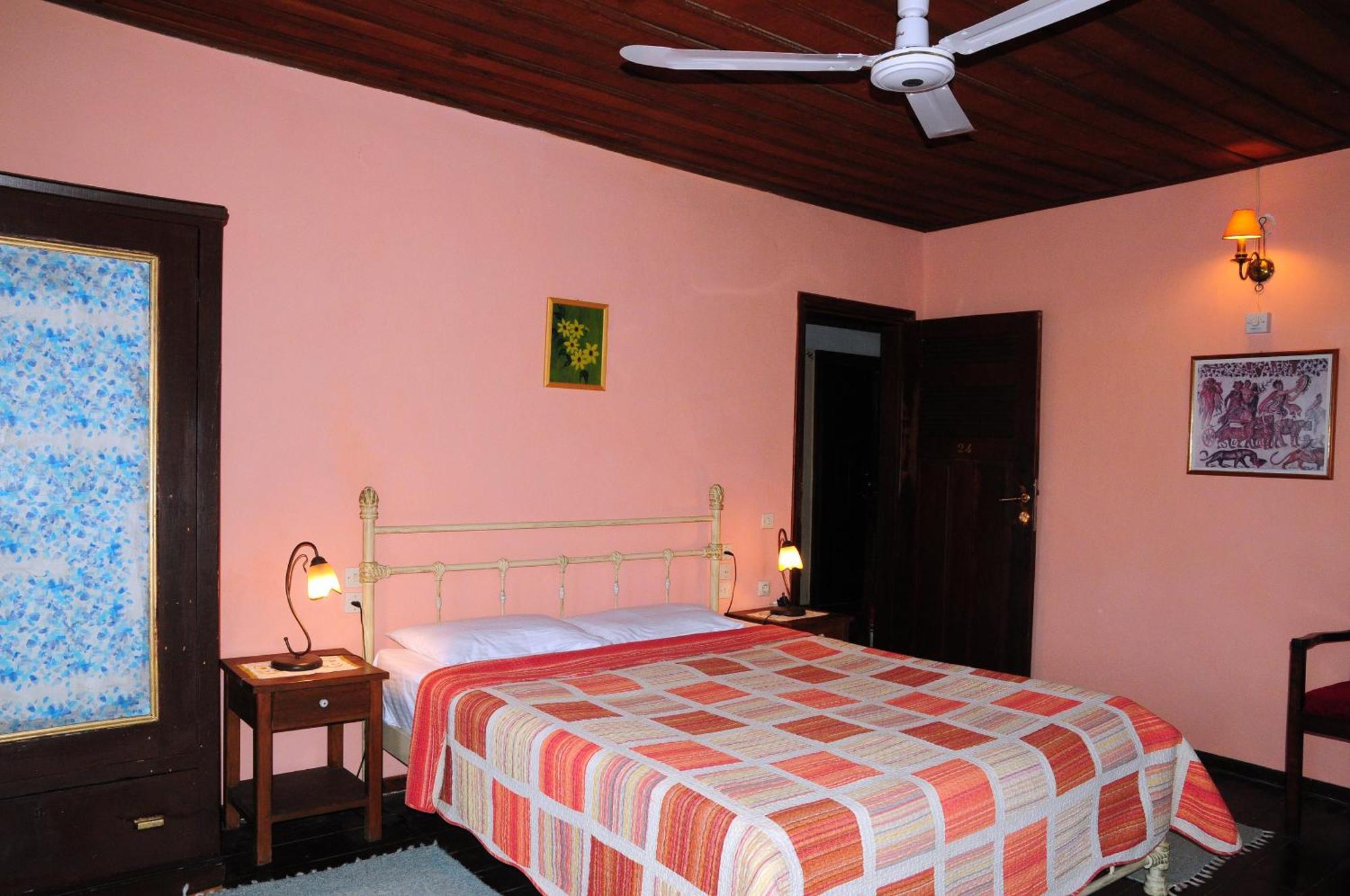 Archontiko Parisis Hotel Láfkosz Kültér fotó