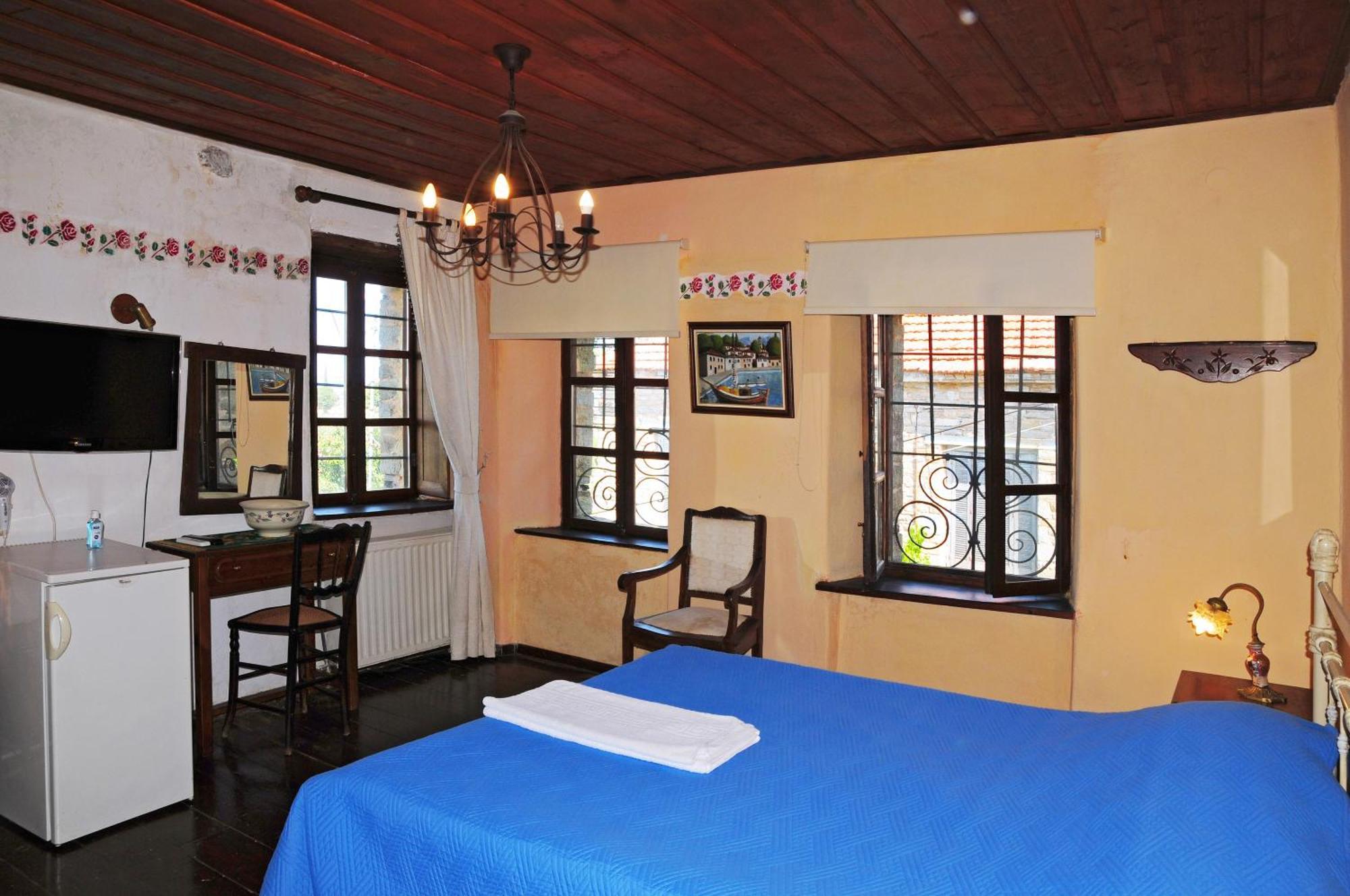 Archontiko Parisis Hotel Láfkosz Kültér fotó