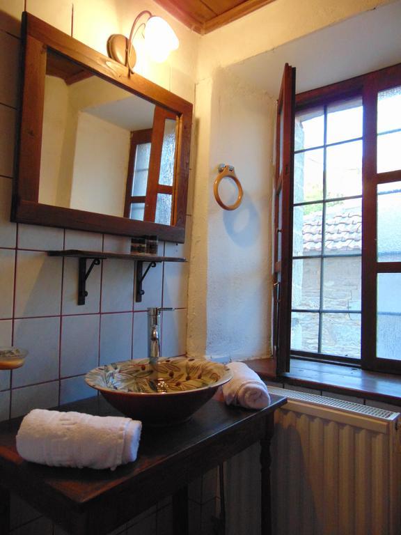 Archontiko Parisis Hotel Láfkosz Kültér fotó