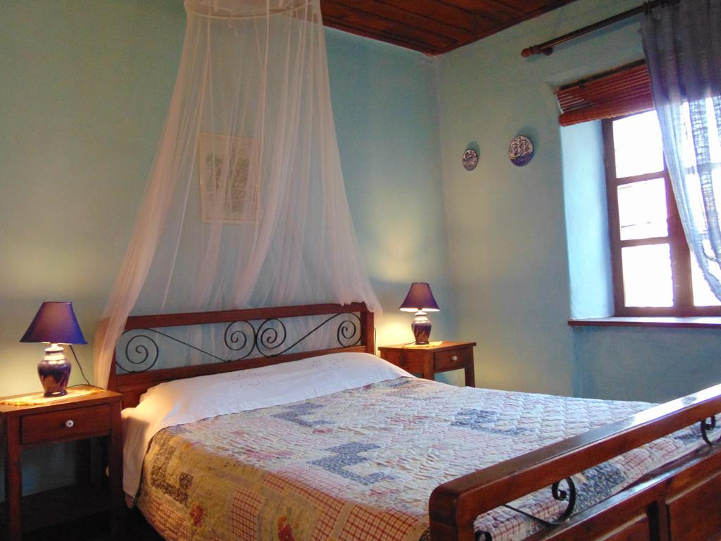 Archontiko Parisis Hotel Láfkosz Kültér fotó