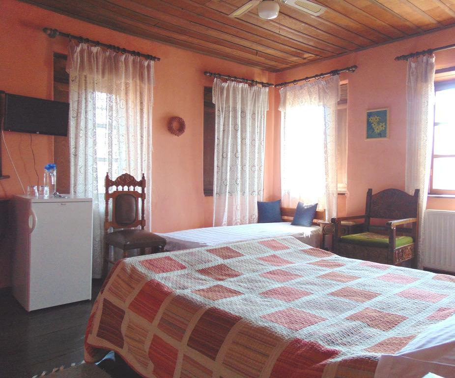 Archontiko Parisis Hotel Láfkosz Kültér fotó