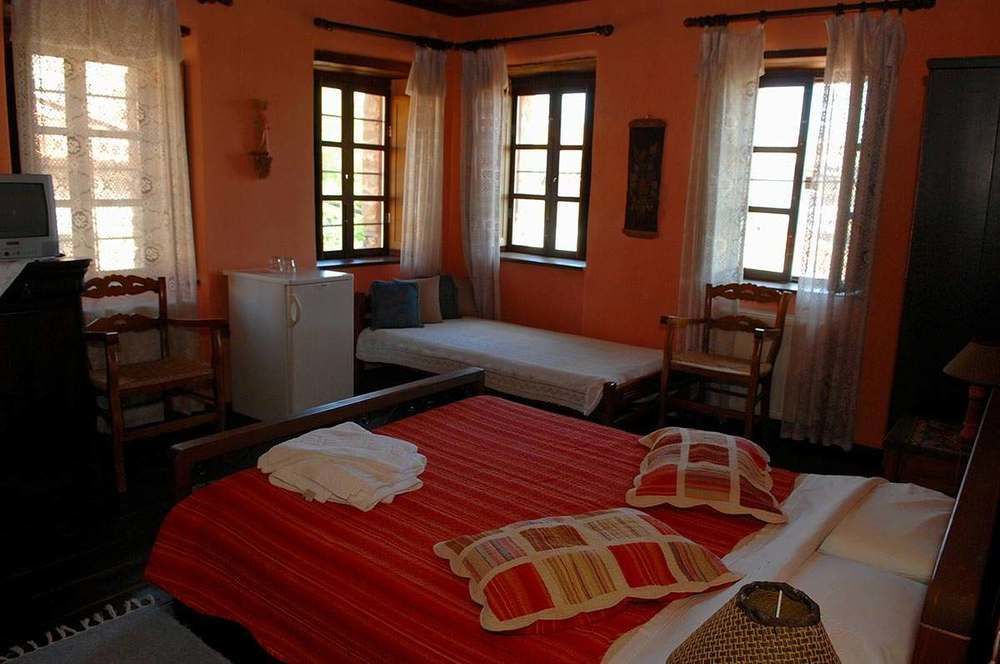 Archontiko Parisis Hotel Láfkosz Kültér fotó