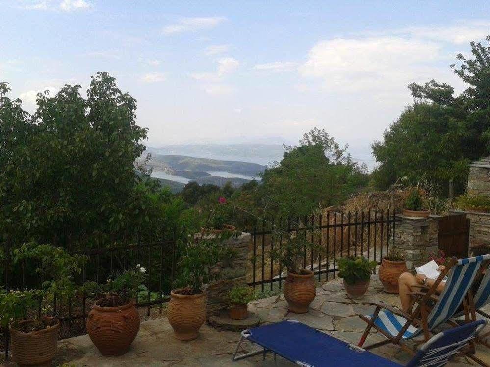 Archontiko Parisis Hotel Láfkosz Kültér fotó